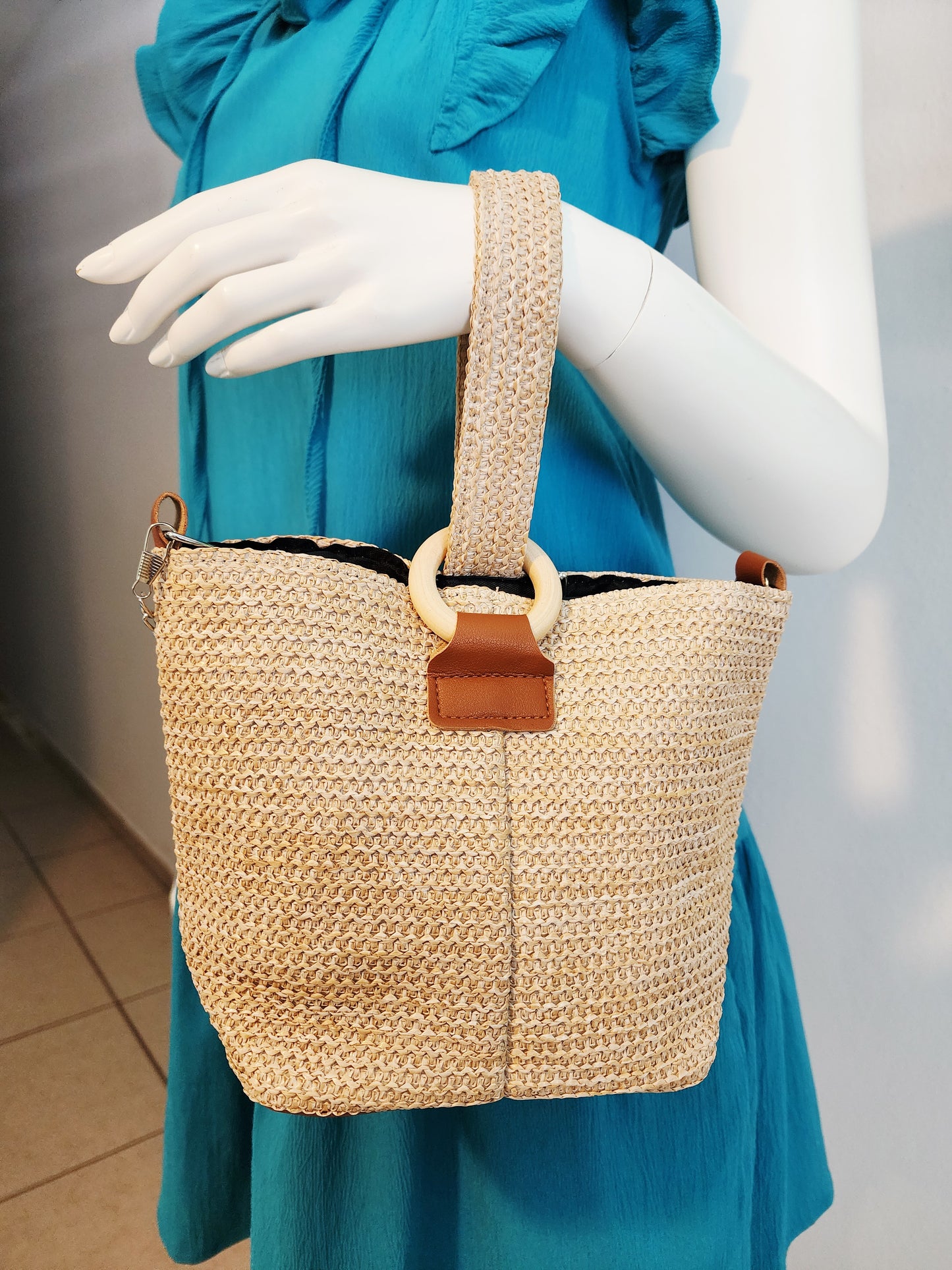 Cartera Tejida con Argolla – Versatilidad y Estilo 🌿