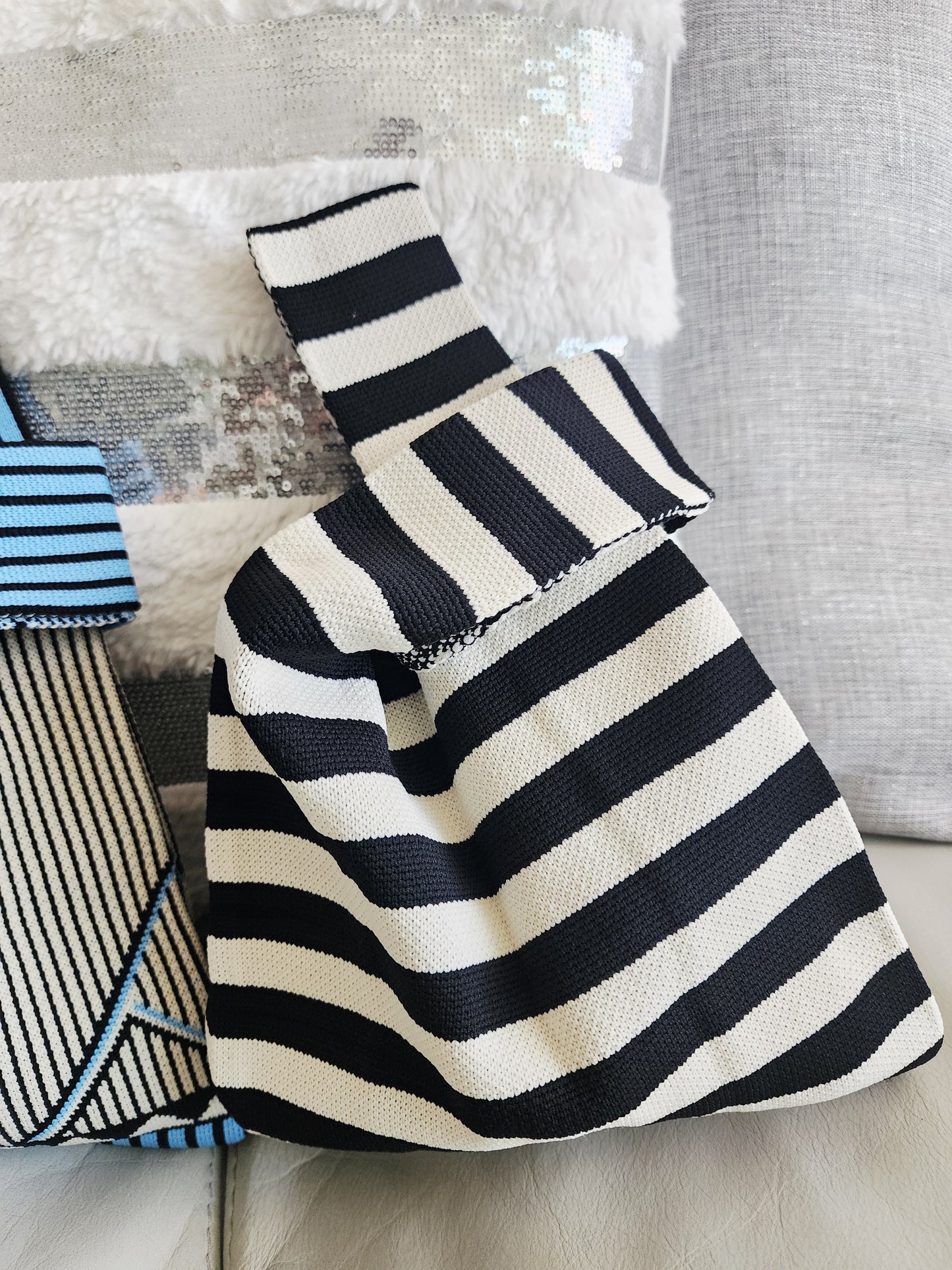 Bolso Loop Chic – Estilo Único y Moderno