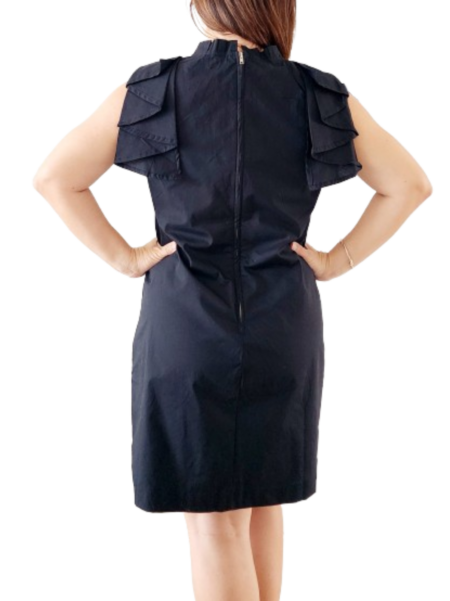 Sleeveless dress with pleated detail
