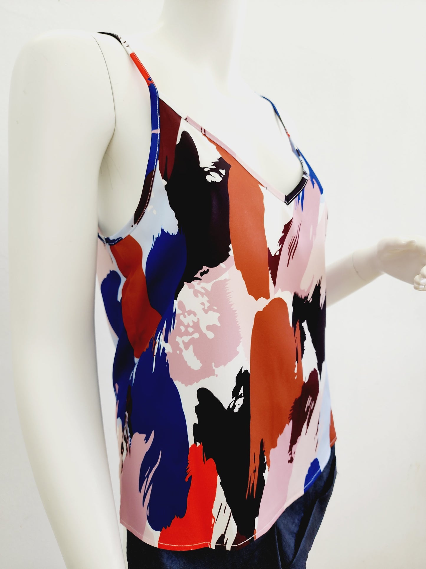Multicolored top with spaghetti sleeves