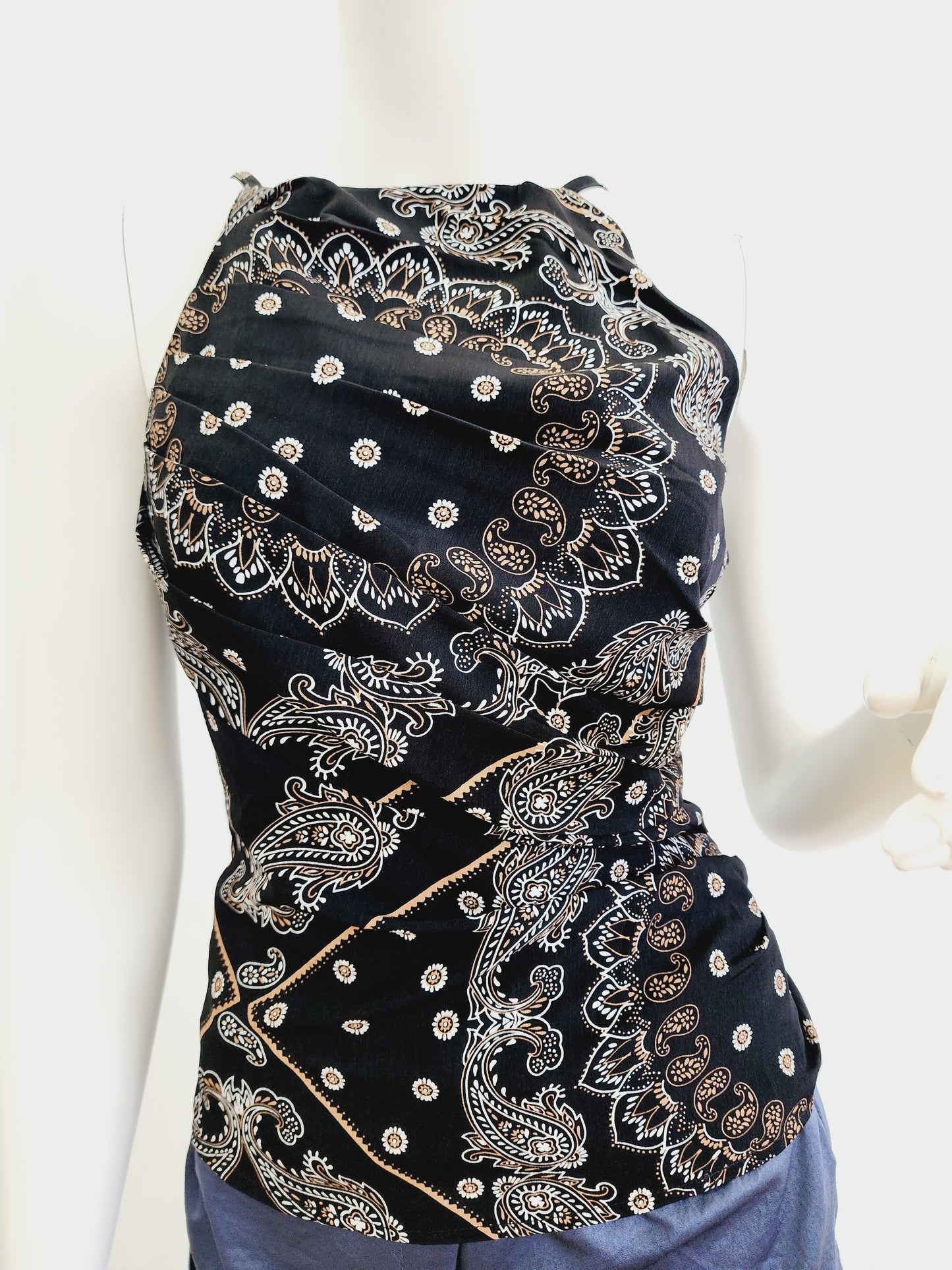 Slim Black Print Sleeve Top