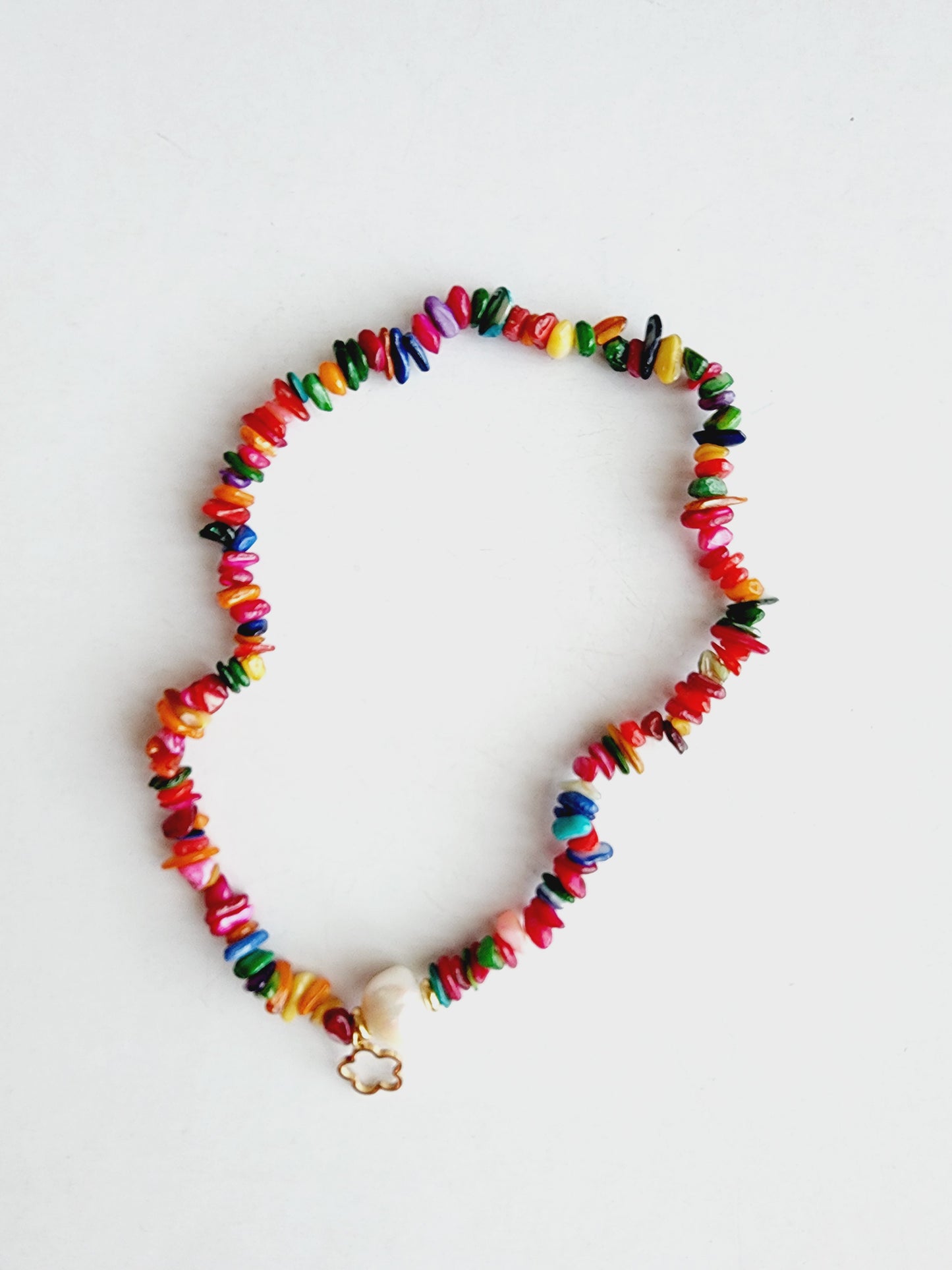 Multicolor mother-of-pearl necklace