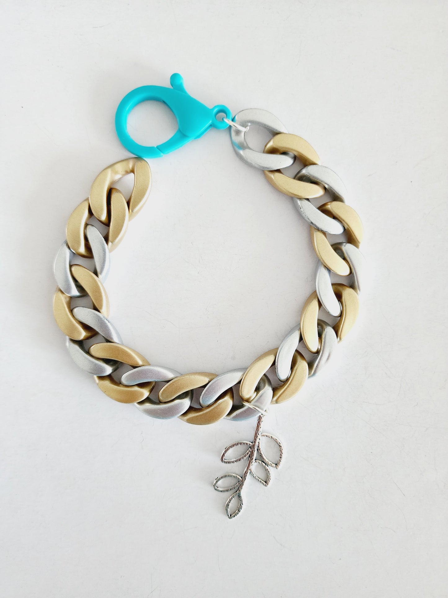 Gold and silver link bracelet