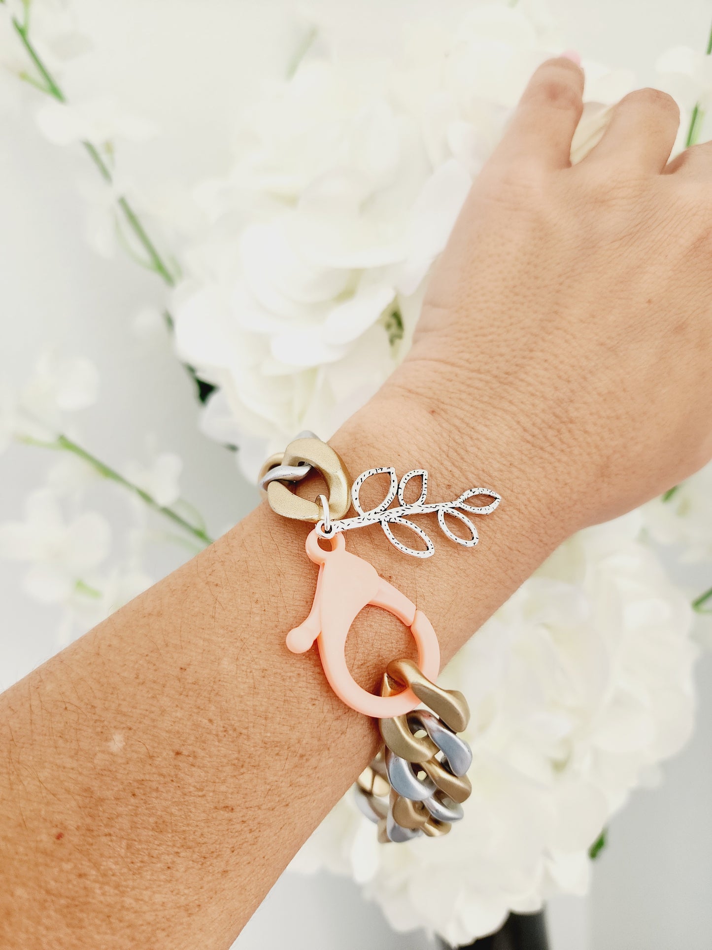 Gold and silver link bracelet