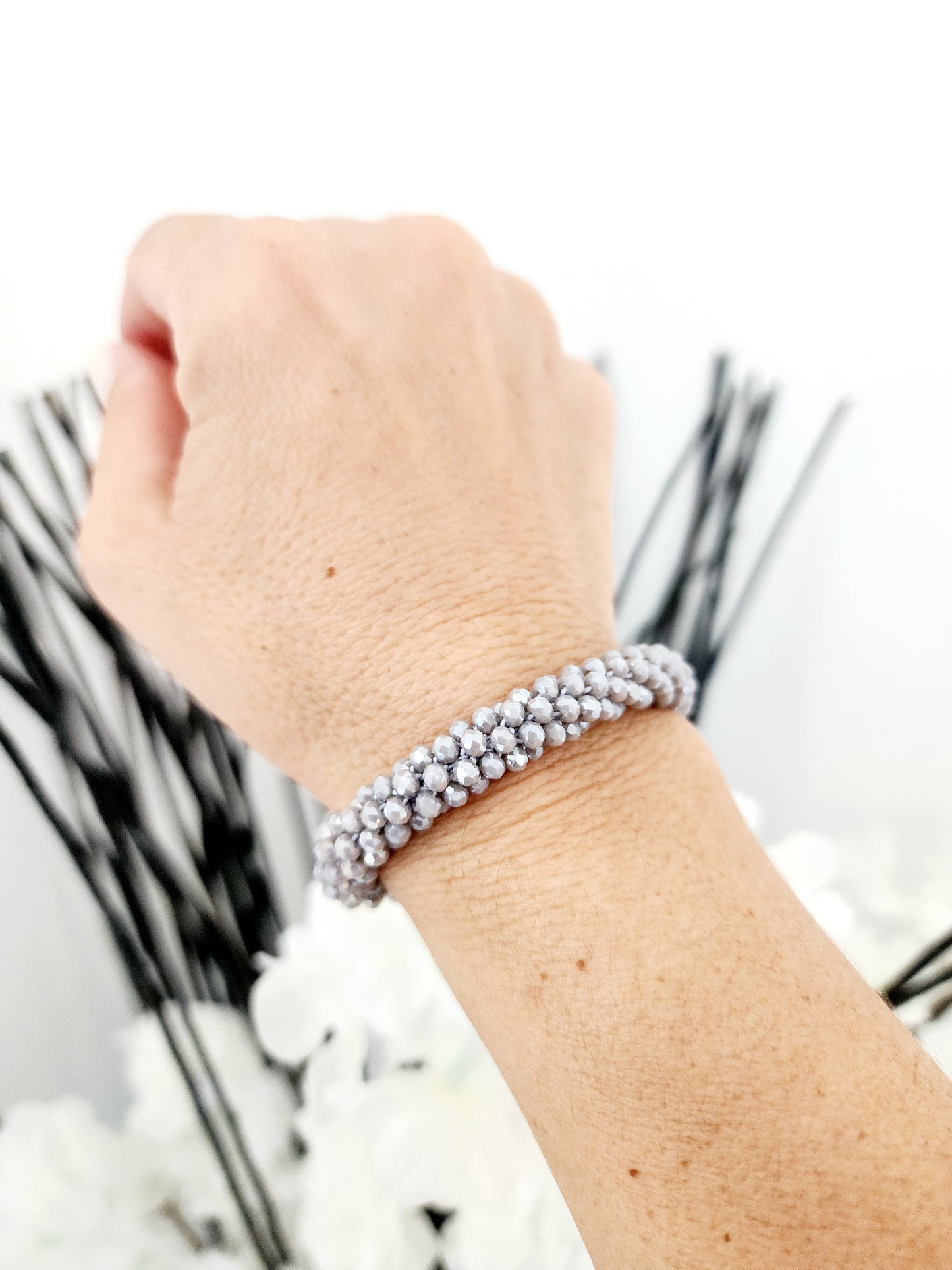 🖤 Pulsera Black Elegance – Hecha a Mano con Beads Negros ✨
