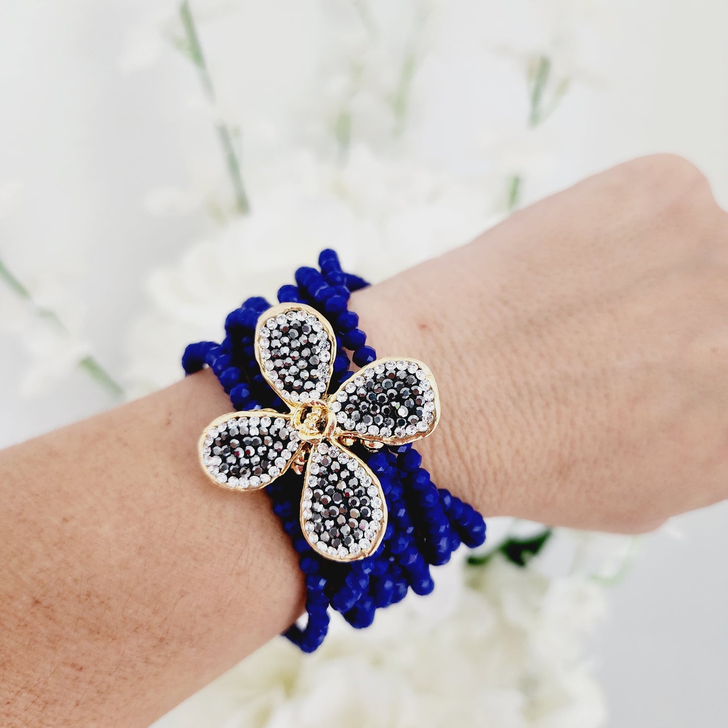 Royal blue bracelet with flower