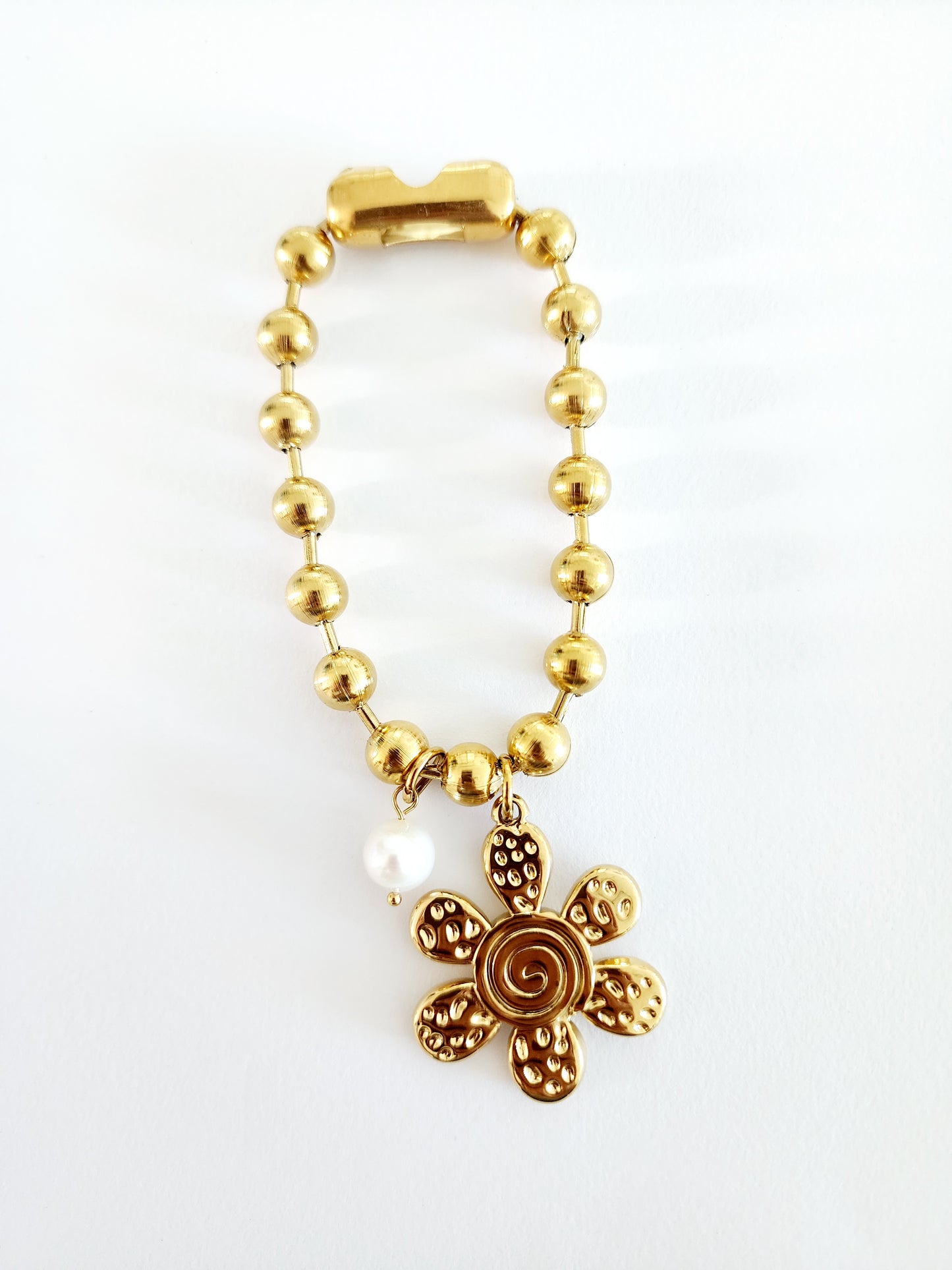 🌞 Pulsera Sun-flower Glow – Cadena de Bolas Dorada con Péndant Flor y Perla ✨