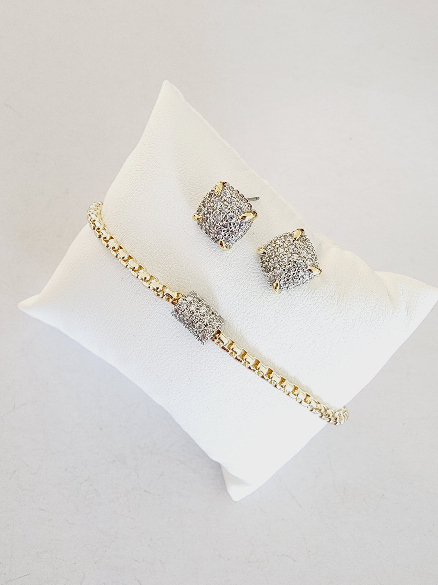Rhodium bracelet and earrings set