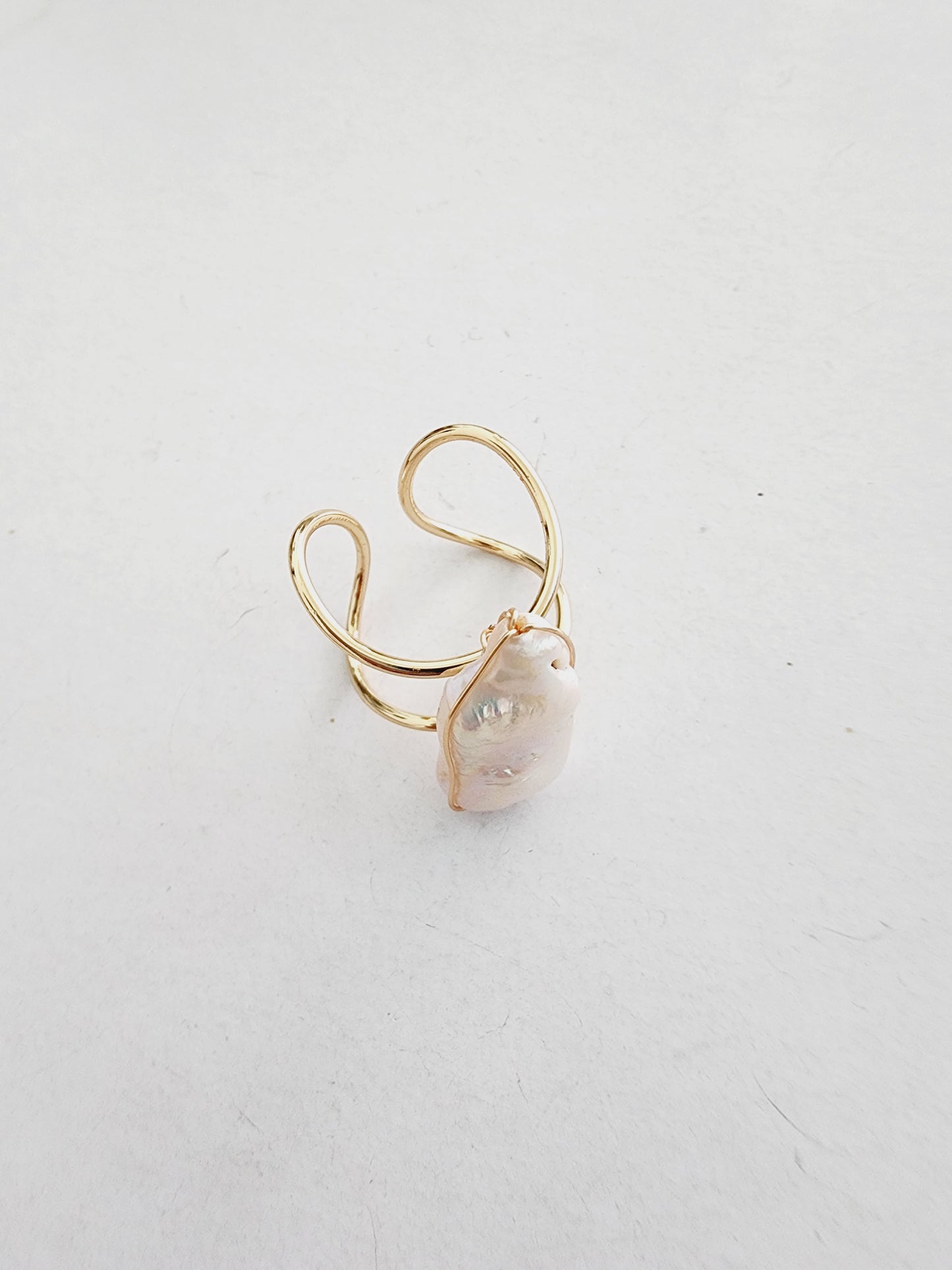 Adjustable pearl ring