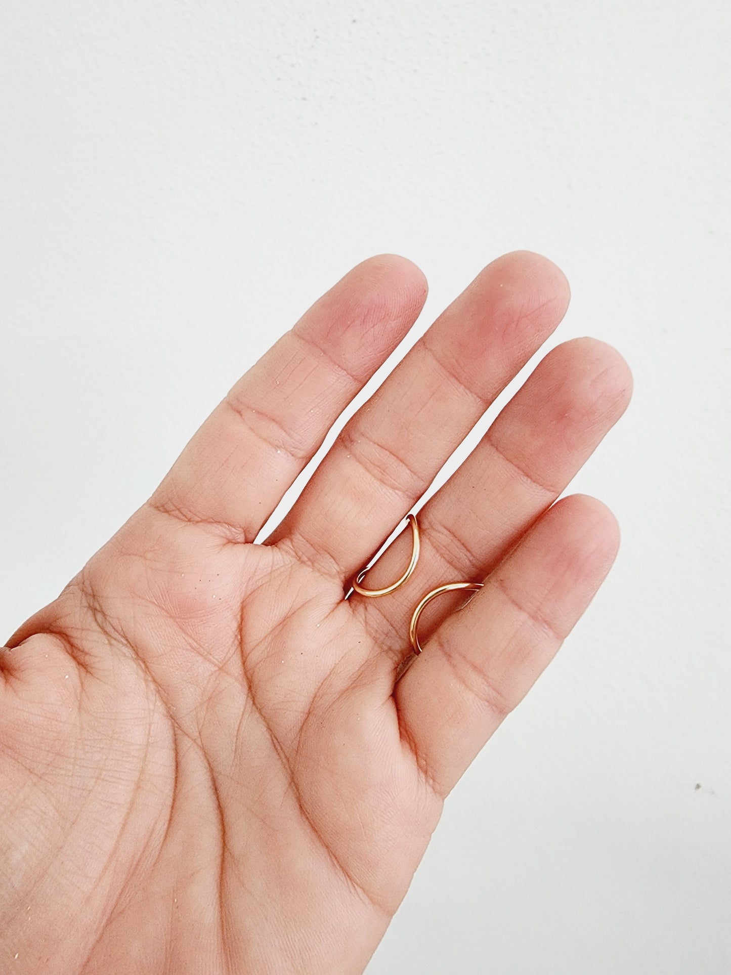 Adjustable pearl ring