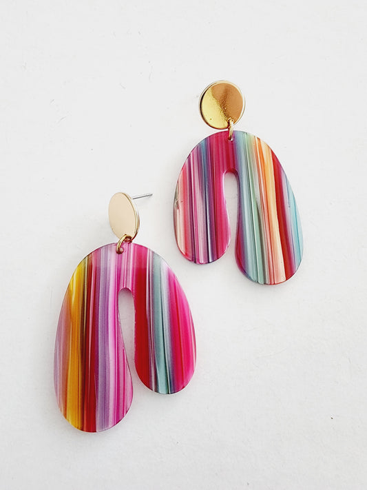 Resin earrings with a mixture of colored lines