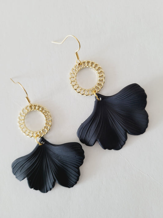 Marine tail earring